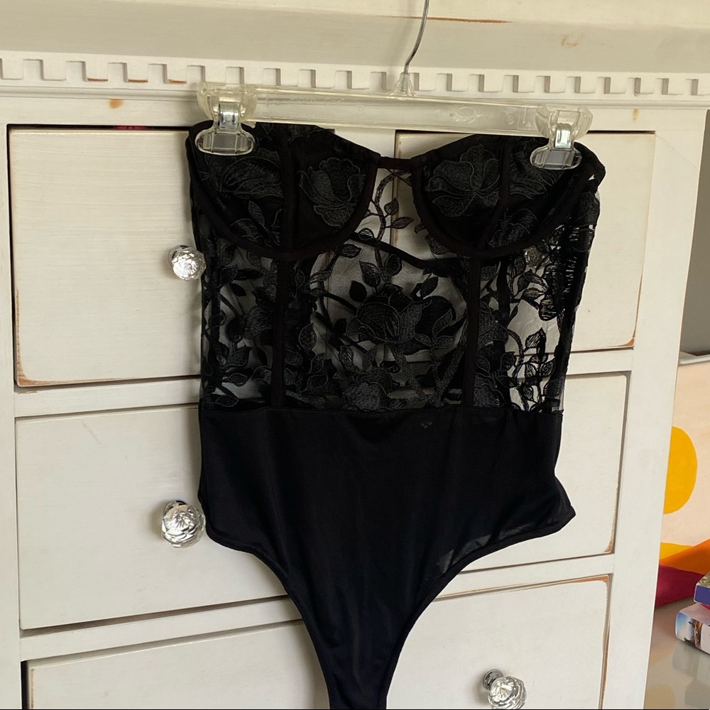 Lace Black Strapless Bodysuit